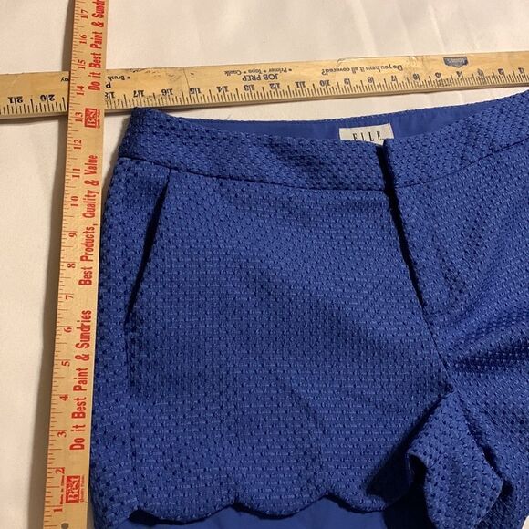 ELLE Size 12 blue textured shorts with scalloped hemline.  NWOT - Picture 7 of 8
